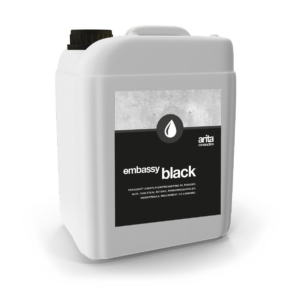 Impregnering som legger seg som en sort, beskyttende hinne over underlaget. Til fasader, mur, teglstein, betong, parkeringsarealer, industrigulv, mikrosement og liknende.